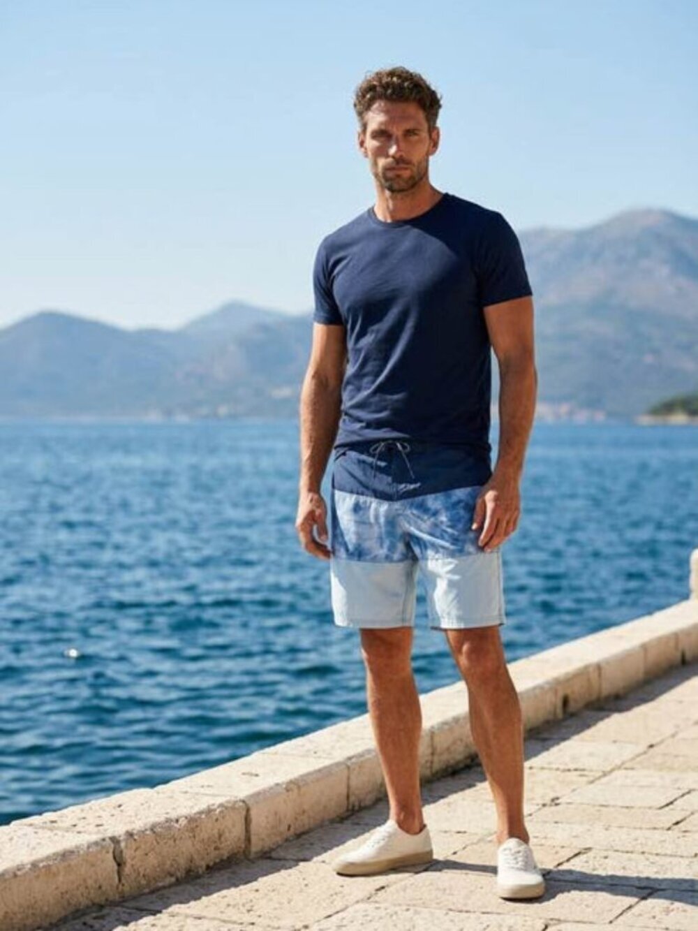 Men's Old Navy Color block Board Shorts – Blue Tie-Dye Swim Trunks